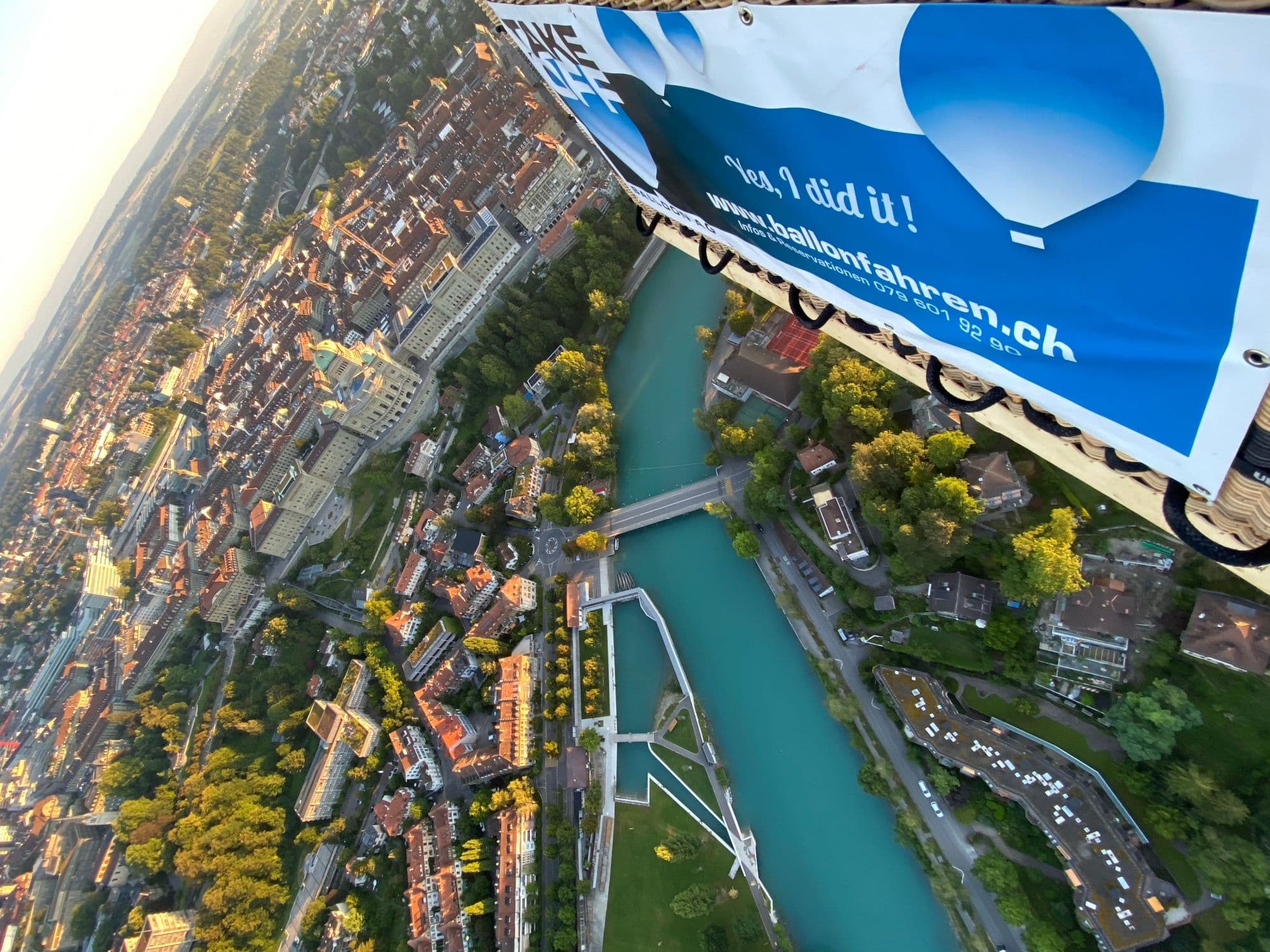 Hot-air-balloon_Ballooning_Panoramic-view_Bern_6