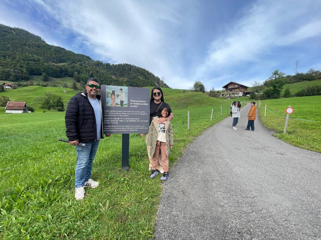 00 Crash Landing Swiss Magic Tours (7)