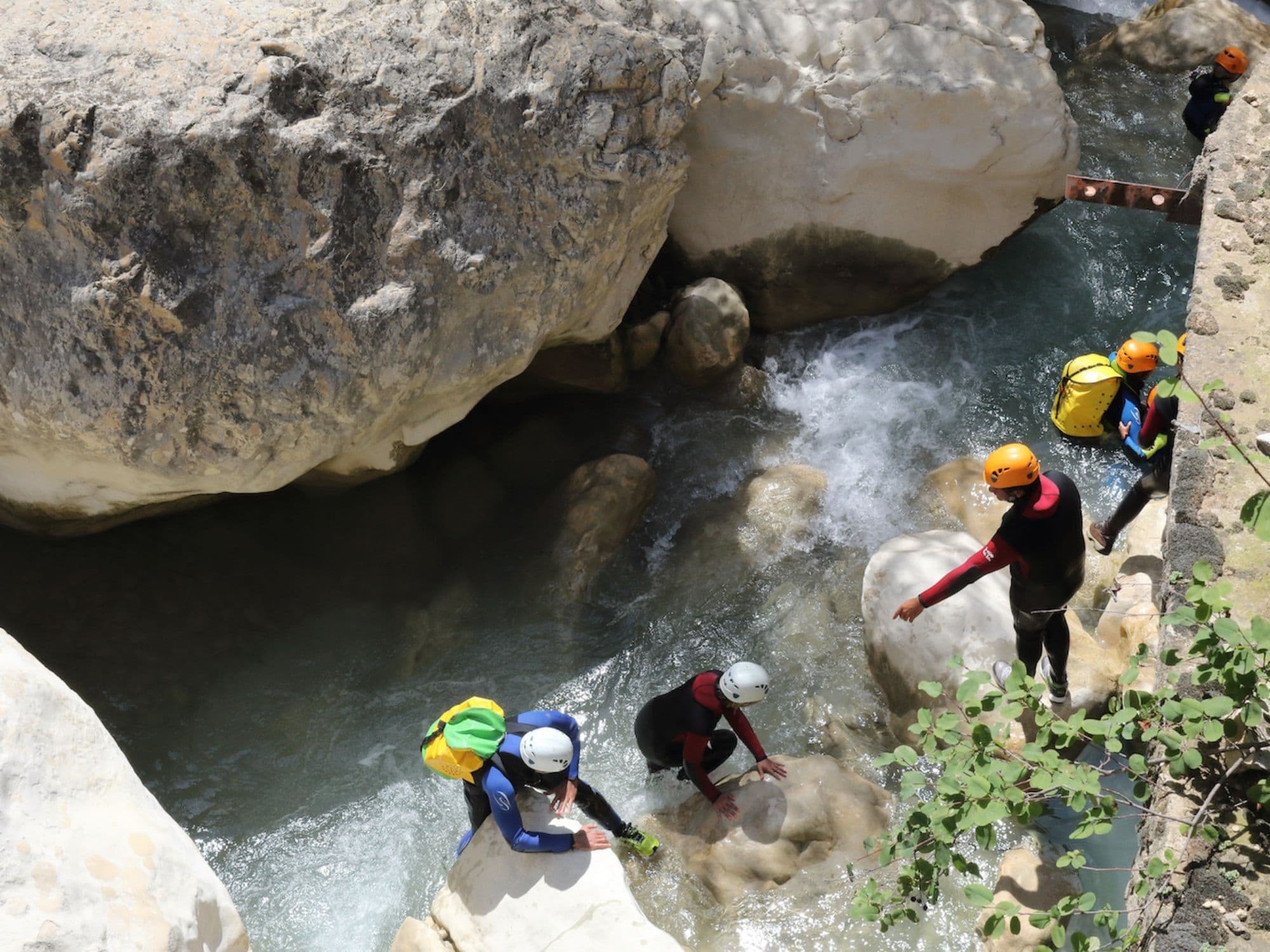 explanation-swiss-canyoning
