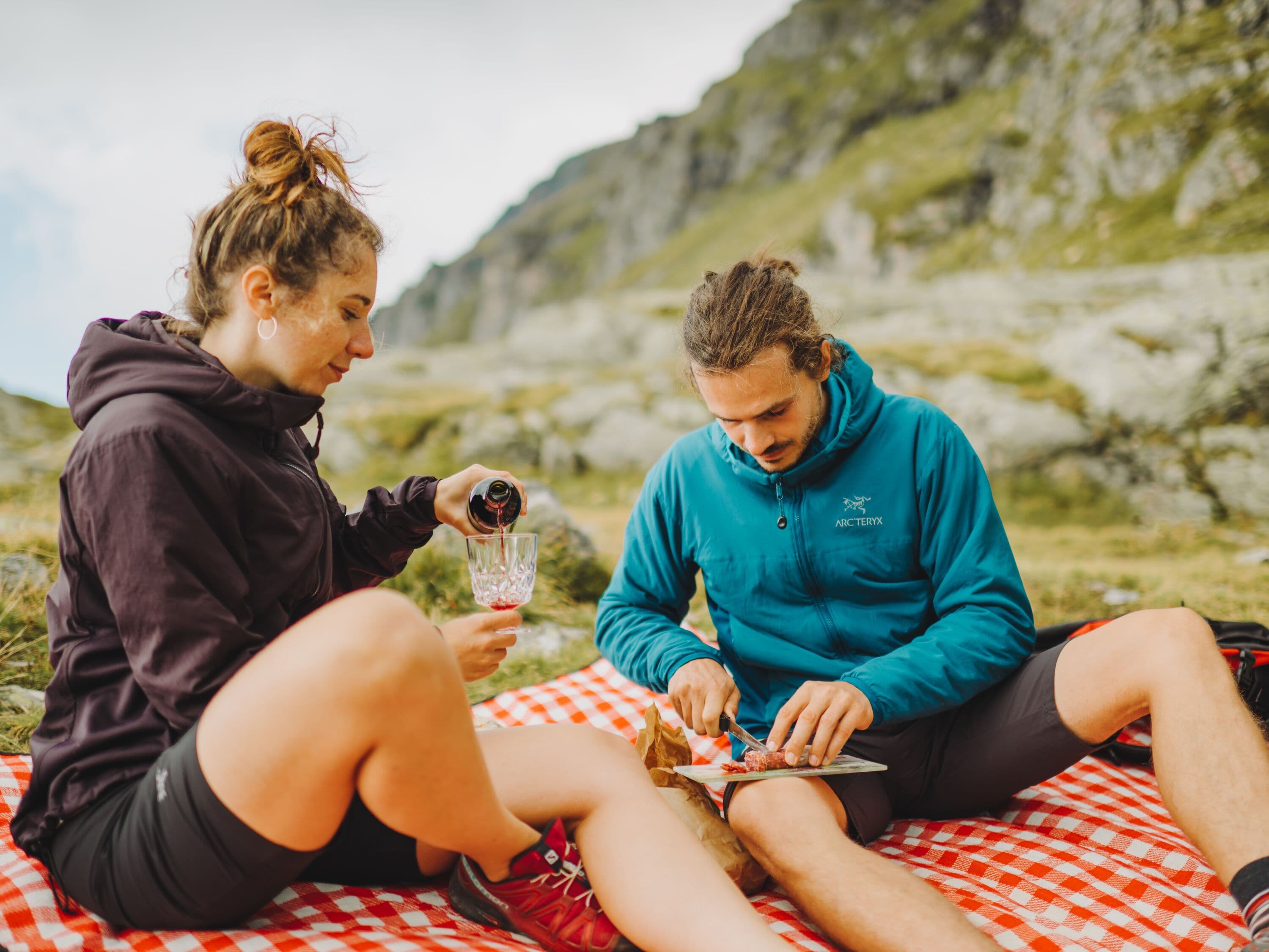 Culinary hike: Picnic at Pizol with insights into the mountain nature and real moments of enjoyment.
