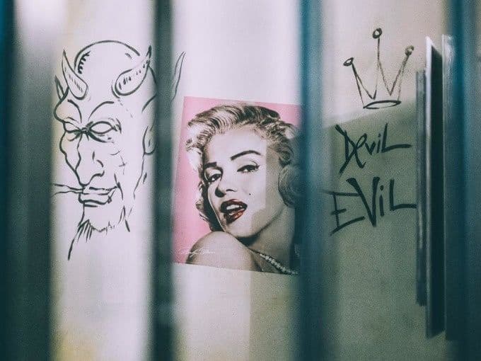 Escape Room Lucerne with murals, Marilyn Monroe and creatures